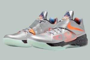 Nike KD 4 “Galaxy” Returning February 2024