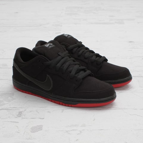 Levi’s x Nike SB Dunk Low ‘Black’ at Concepts