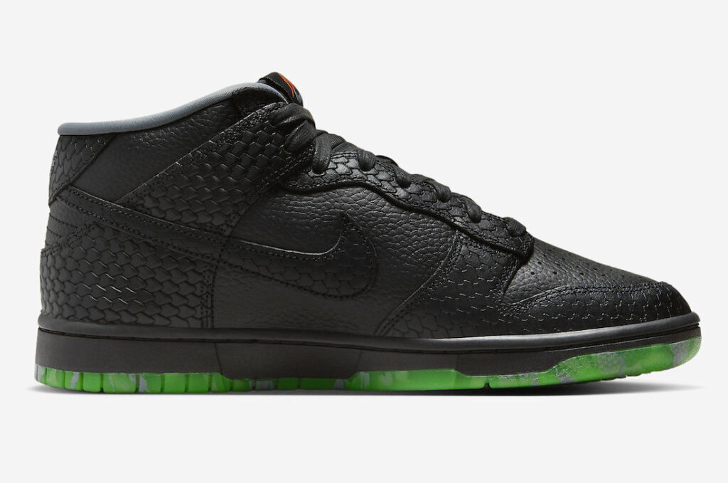 Nike Dunk Mid Halloween Headless Horseman FQ8749-010