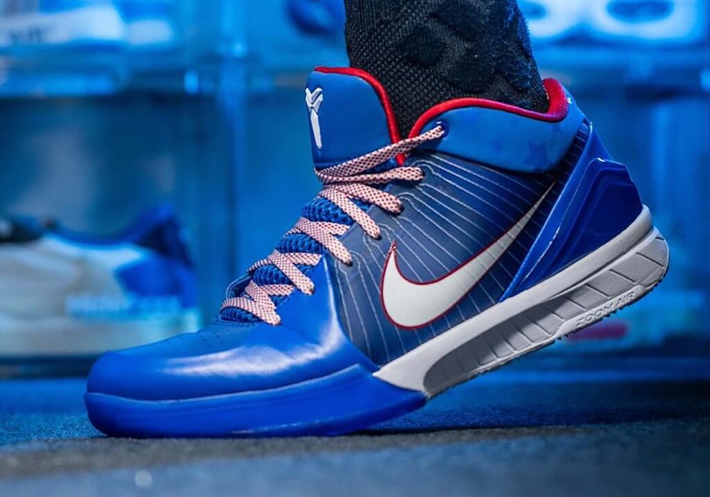 Nike Kobe 4 Protro Philly On-Feet