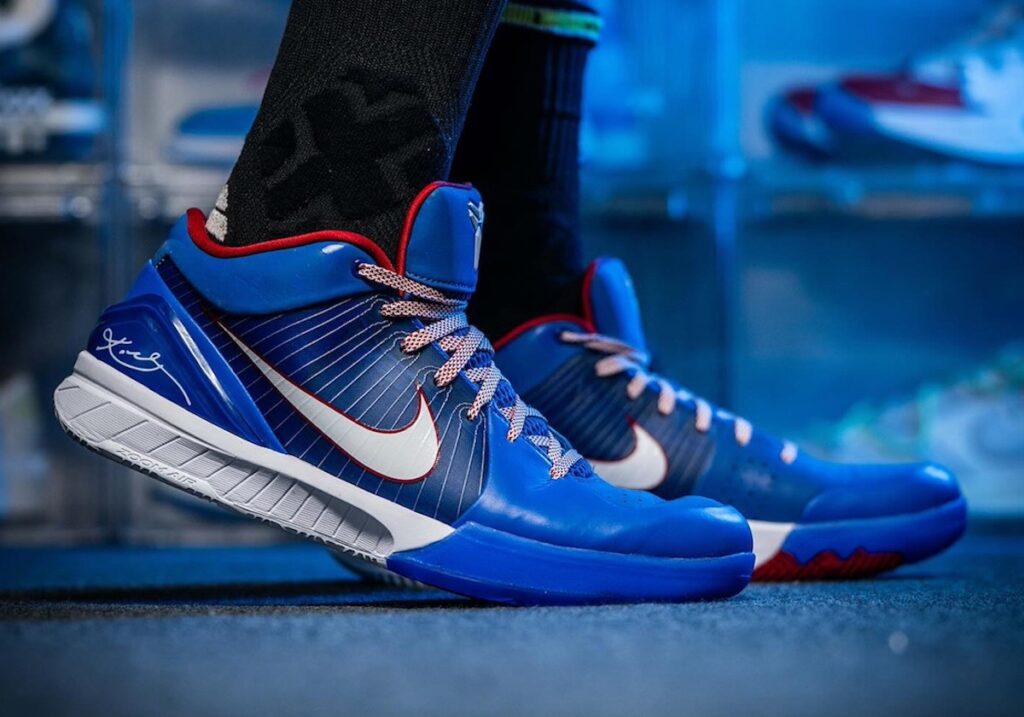 Nike Kobe 4 Protro Philly On-Feet