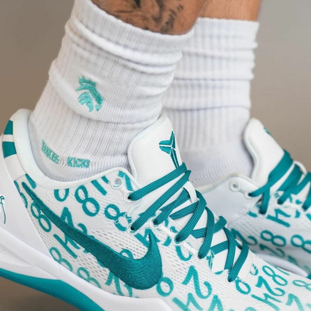 Nike Kobe 8 Protro Radiant Emerald On-Feet