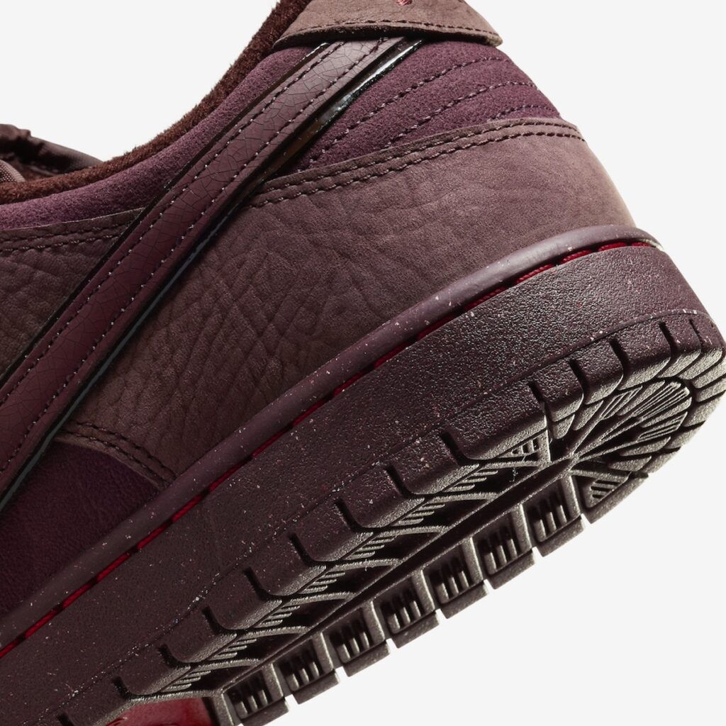 Nike SB Dunk Low City of Love Burgundy Crush FN0619-600