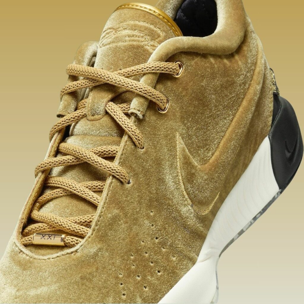 The Shop Nike LeBron 21 Metallic Gold FZ7883-700