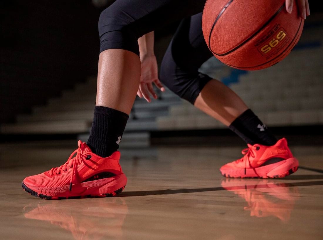 Under Armour Unveils HOVR Breakthru for Female Athletes