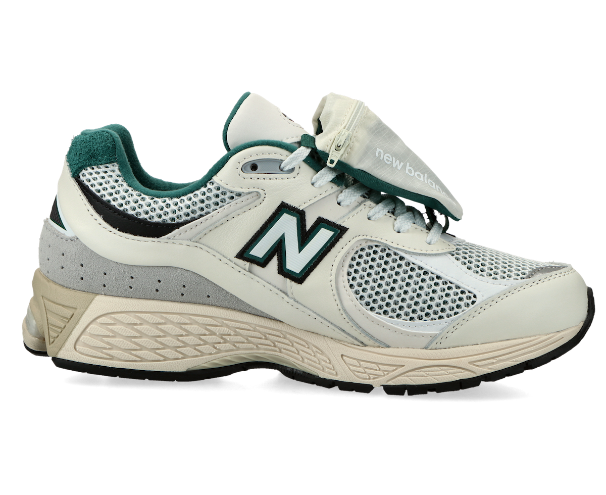 This New Balance 2002R Features a Detachable Pouch